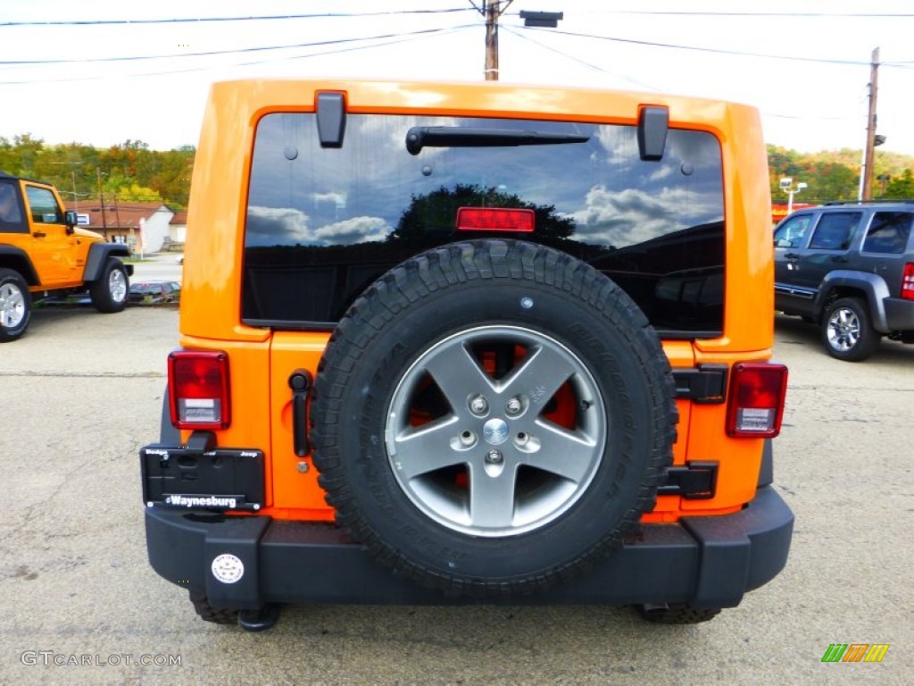 2012 Wrangler Rubicon 4X4 - Crush Orange / Black/Dark Saddle photo #4