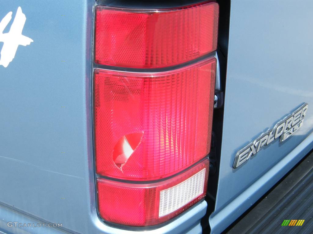 1991 Explorer XLT 4x4 - Light Crystal Blue Metallic / Light Blue photo #19