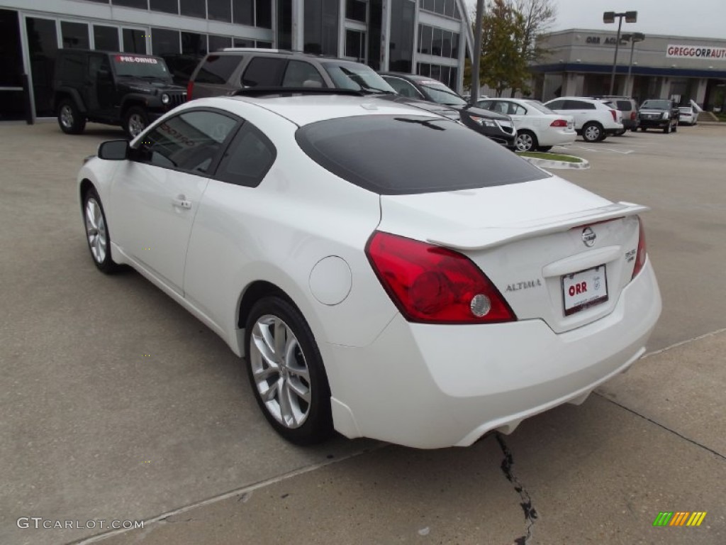 2012 Altima 3.5 SR Coupe - Winter Frost White / Blonde photo #4