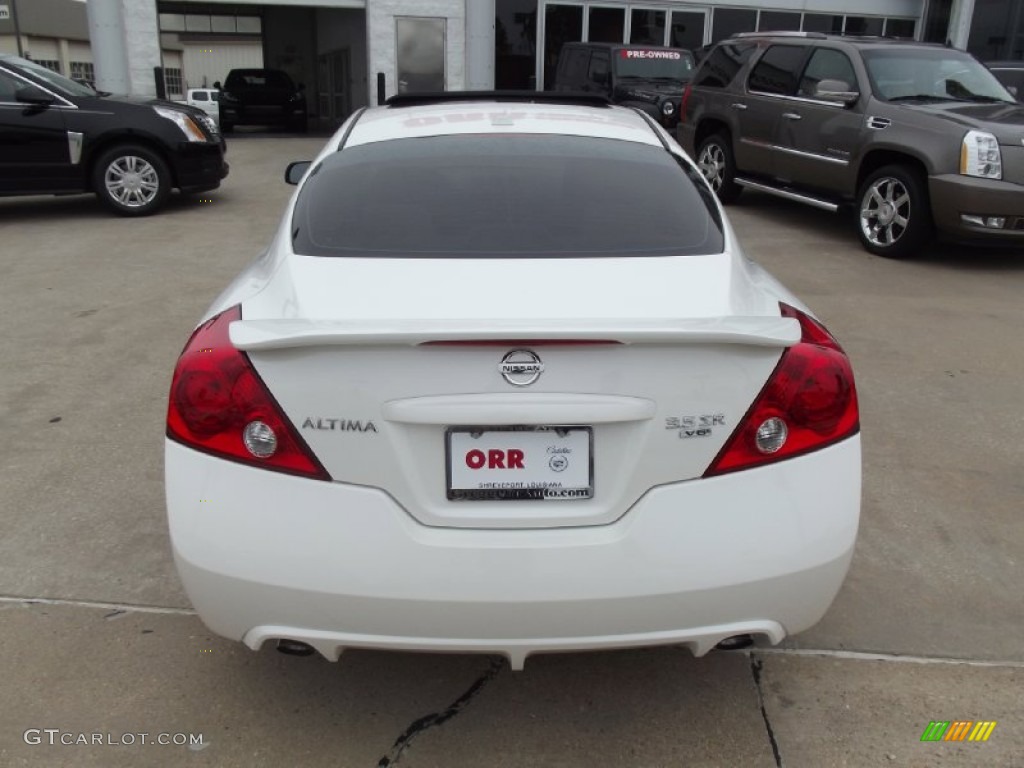 2012 Altima 3.5 SR Coupe - Winter Frost White / Blonde photo #8