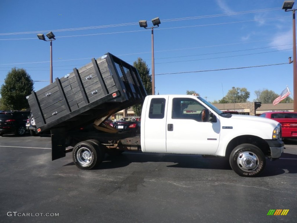 Oxford White Ford F350 Super Duty