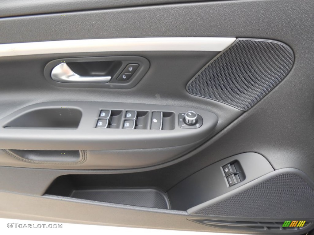 2013 Volkswagen Eos Komfort Controls Photo #71865081