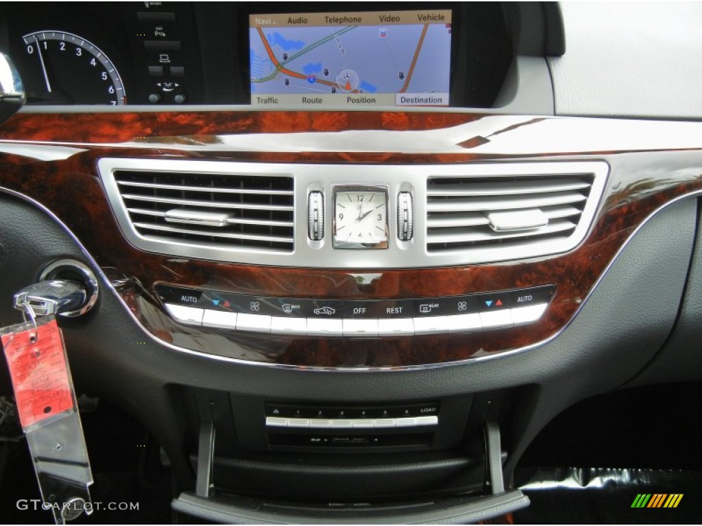 2013 Mercedes-Benz S 550 Sedan Controls Photo #71866287