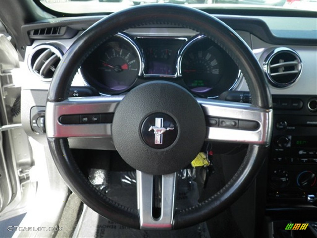 2006 Mustang V6 Premium Coupe - Satin Silver Metallic / Dark Charcoal photo #30