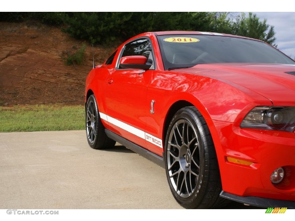 2011 Mustang Shelby GT500 SVT Performance Package Coupe - Race Red / Charcoal Black/White photo #8