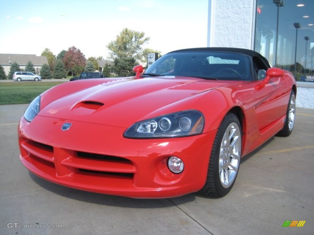 Viper Red 2003 Dodge Viper SRT-10 Exterior Photo #71879448