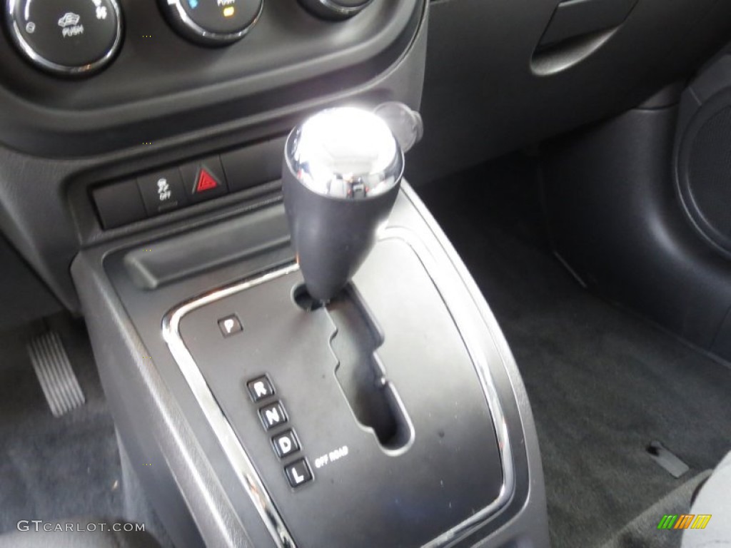 2012 Jeep Patriot Sport 4x4 Transmission Photos