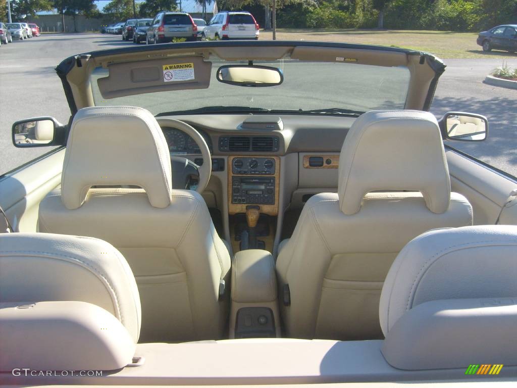 2004 C70 High Pressure Turbo - White / Beige photo #11