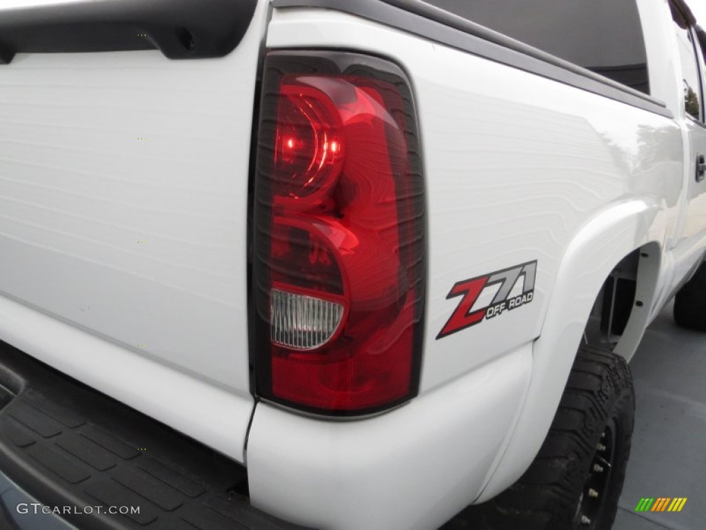 2005 Silverado 1500 Z71 Crew Cab 4x4 - Summit White / Dark Charcoal photo #16