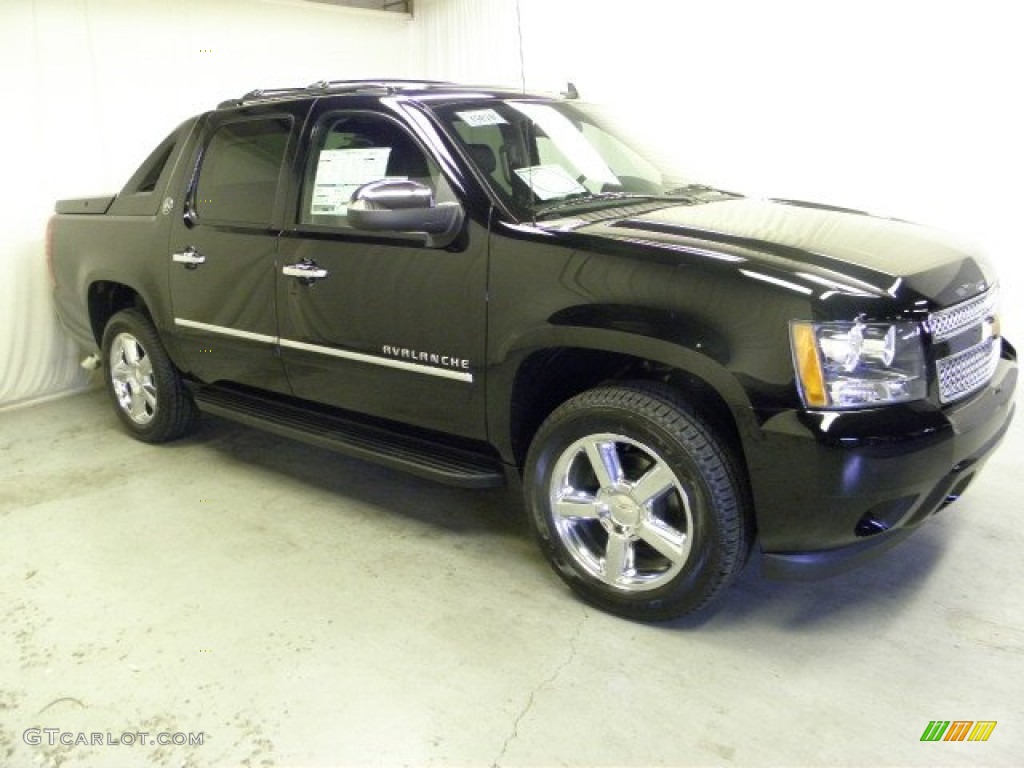 Black Chevrolet Avalanche