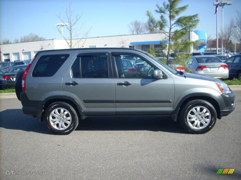 2005 CR-V EX 4WD - Pewter Pearl / Black photo #2