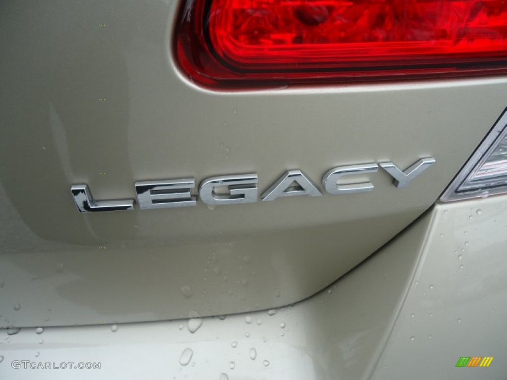 2010 Legacy 2.5i Premium Sedan - Harvest Gold Metallic / Warm Ivory photo #37
