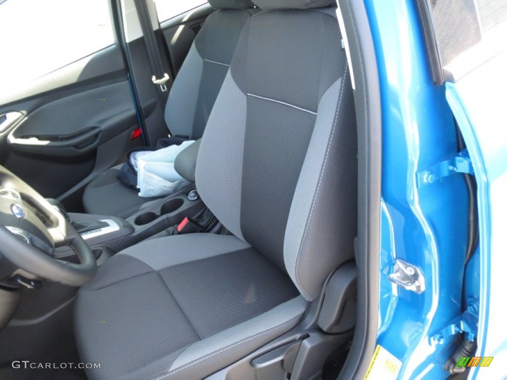 2013 Focus SE Hatchback - Blue Candy / Charcoal Black photo #20