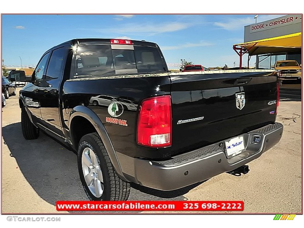 2012 Ram 1500 Outdoorsman Crew Cab 4x4 - Black / Light Pebble Beige/Bark Brown photo #4