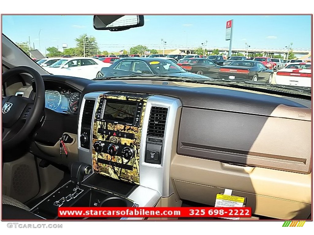 2012 Ram 1500 Outdoorsman Crew Cab 4x4 - Black / Light Pebble Beige/Bark Brown photo #28