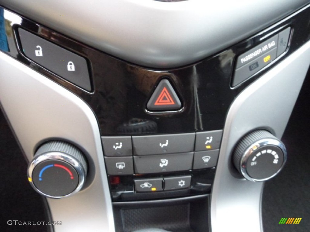 2013 Chevrolet Cruze ECO Controls Photo #71895465