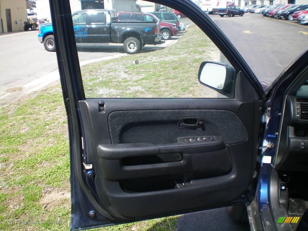 2005 CR-V LX 4WD - Eternal Blue Pearl / Black photo #18