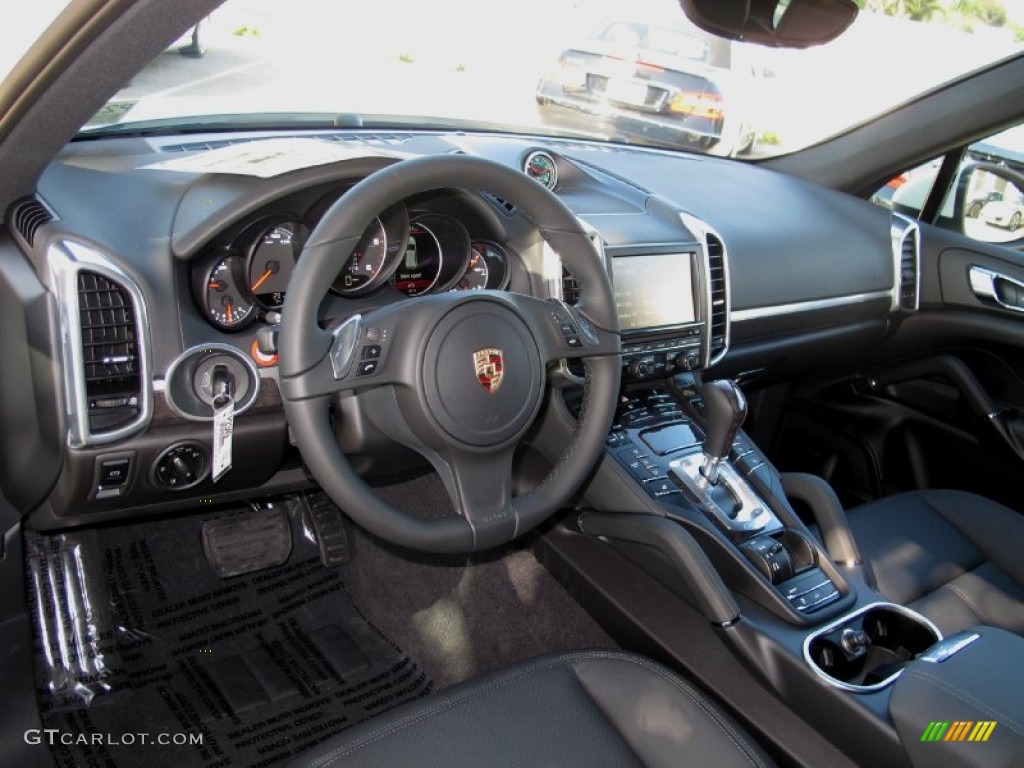 Black Interior 2013 Porsche Cayenne Diesel Photo #71896710
