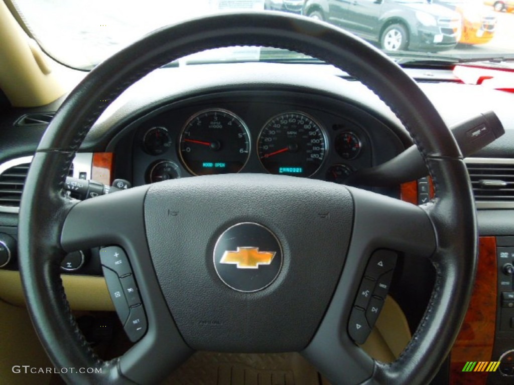 2007 Chevrolet Suburban 1500 LTZ 4x4 Light Cashmere/Ebony Steering Wheel Photo #71897669