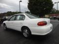 Summit White - Malibu Sedan Photo No. 3