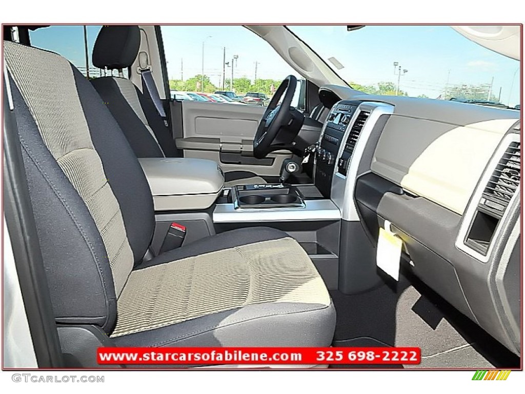 2012 Ram 1500 Lone Star Quad Cab 4x4 - Bright Silver Metallic / Dark Slate Gray/Medium Graystone photo #25