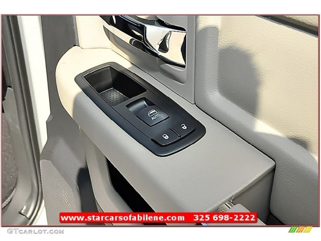 2012 Ram 1500 Lone Star Quad Cab 4x4 - Bright Silver Metallic / Dark Slate Gray/Medium Graystone photo #27
