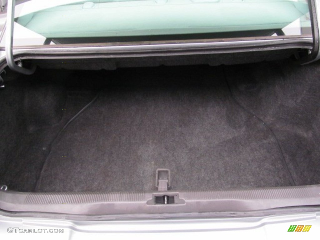 2006 Lincoln LS V8 Trunk Photos