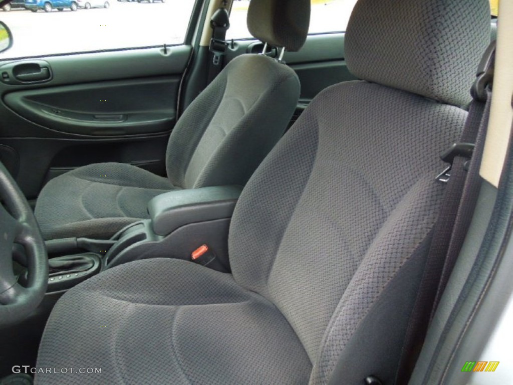 2005 Chrysler Sebring Sedan Front Seat Photo #71898816