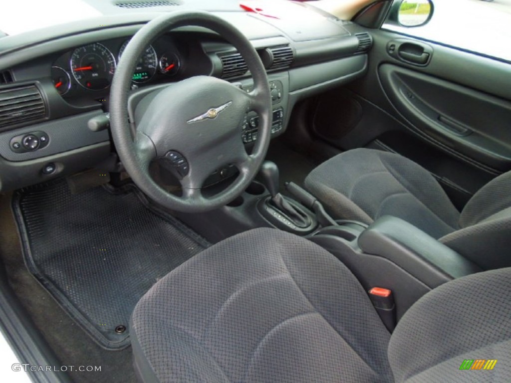 Dark Slate Gray Interior 2005 Chrysler Sebring Sedan Photo #71899152
