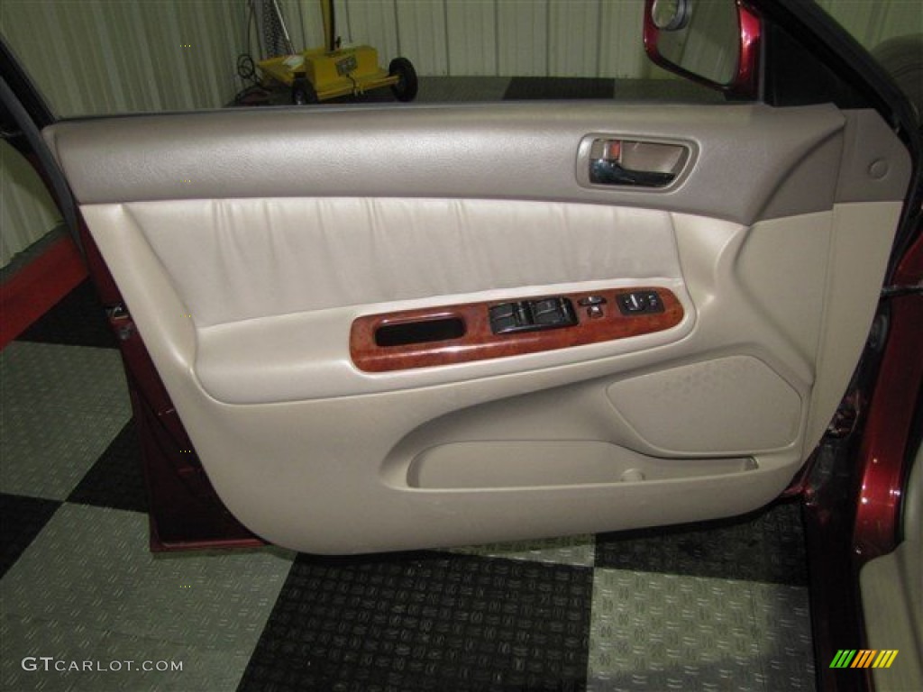 2005 Camry XLE V6 - Salsa Red Pearl / Taupe photo #9