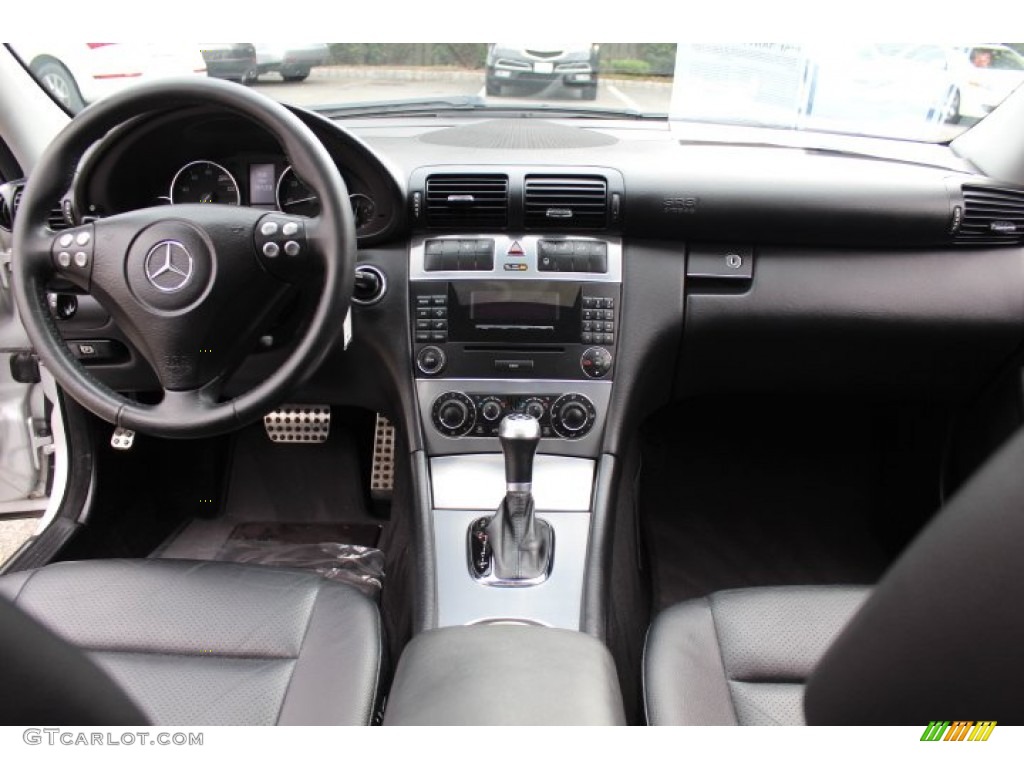 2005 Mercedes-Benz C 230 Kompressor Sedan Black Dashboard Photo #71906118