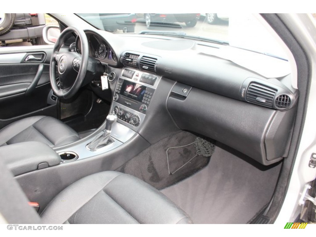 Black Interior 2005 Mercedes-Benz C 230 Kompressor Sedan Photo #71906370