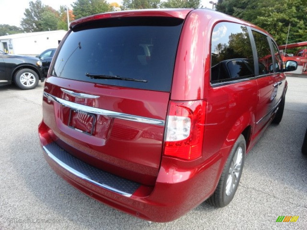 2013 Town & Country Touring - L - Deep Cherry Red Crystal Pearl / Black/Light Graystone photo #2