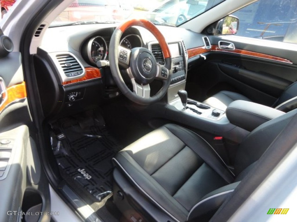 2013 Grand Cherokee Overland 4x4 - Bright Silver Metallic / Black/Light Frost Beige photo #4