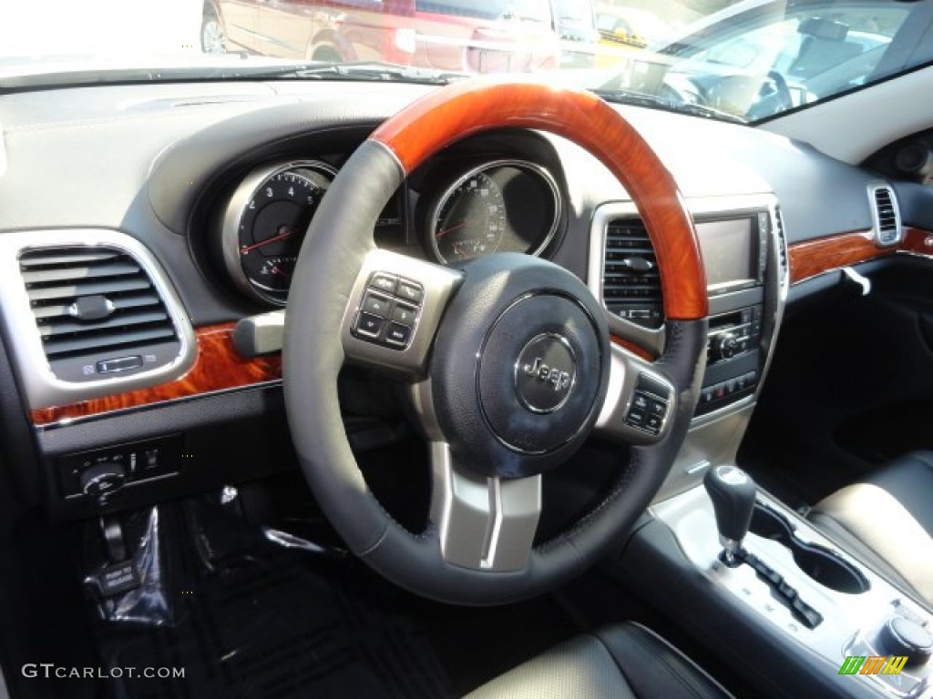 2013 Grand Cherokee Overland 4x4 - Bright Silver Metallic / Black/Light Frost Beige photo #8