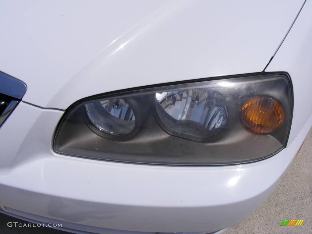 2005 Elantra GLS Sedan - Nordic White / Gray photo #12