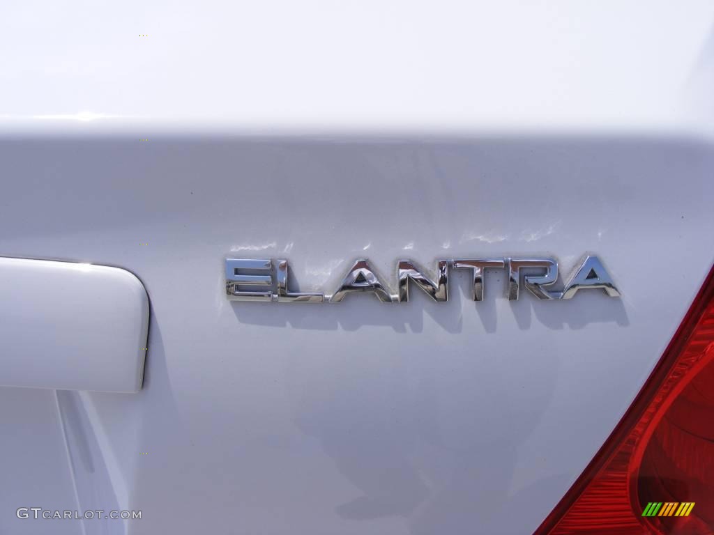 2005 Elantra GLS Sedan - Nordic White / Gray photo #16
