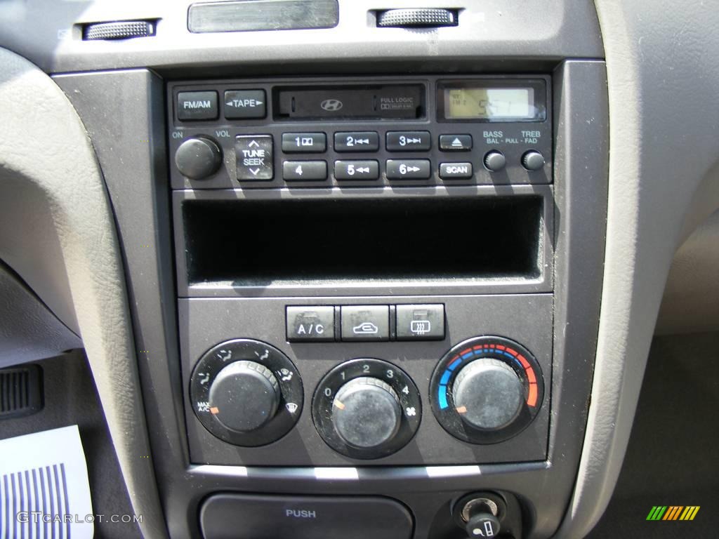2005 Elantra GLS Sedan - Nordic White / Gray photo #38