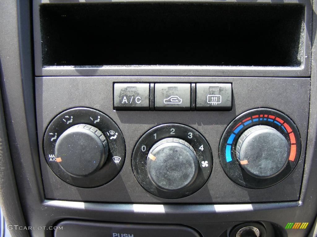 2005 Elantra GLS Sedan - Nordic White / Gray photo #39