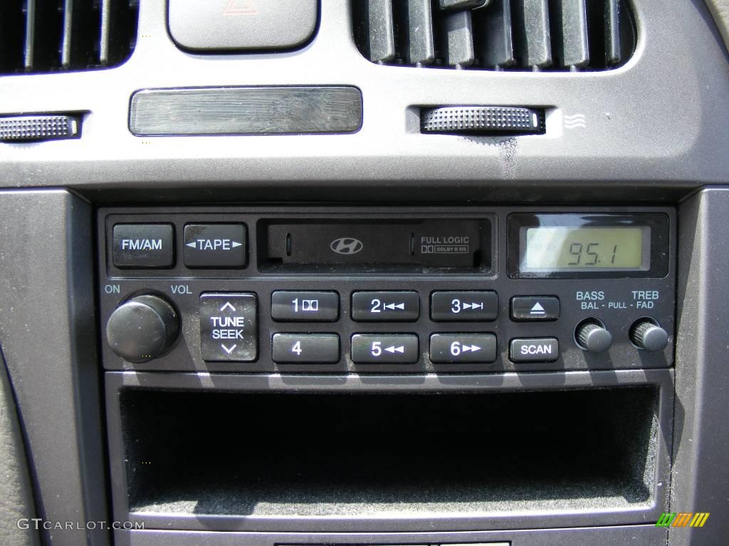 2005 Elantra GLS Sedan - Nordic White / Gray photo #40