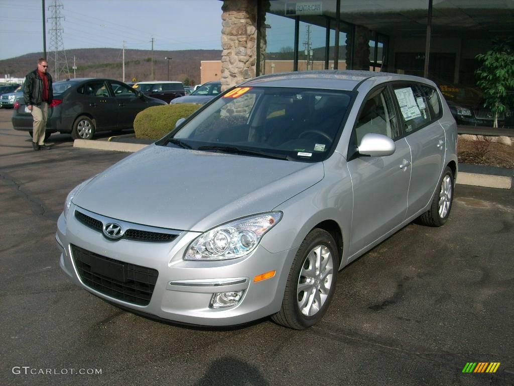 2009 Elantra Touring - Quicksilver / Black photo #1