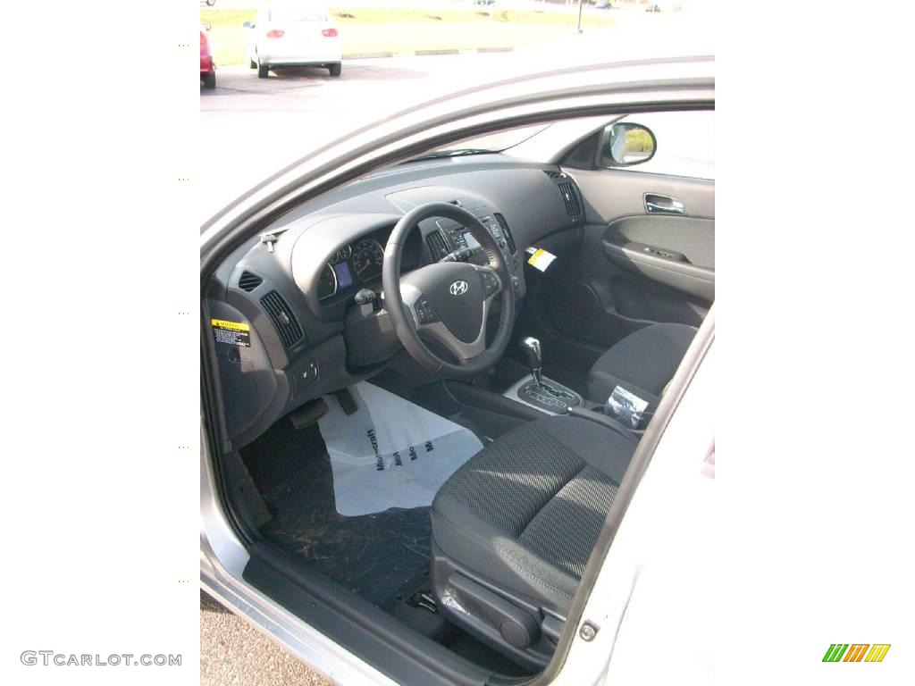 2009 Elantra Touring - Quicksilver / Black photo #3