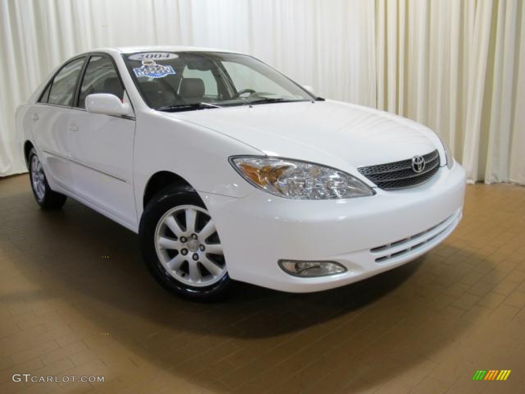 2004 Camry XLE - Super White / Stone photo #2