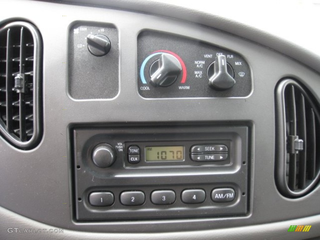 2006 Ford E Series Van E350 Commercial Controls Photos