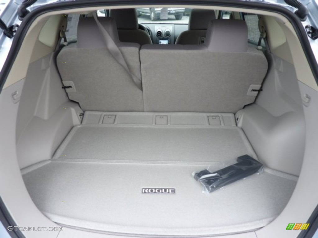 2013 Nissan Rogue SV AWD Trunk Photo #71921055