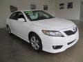 Super White - Camry SE Photo No. 4