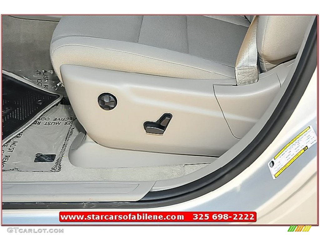 2013 Grand Cherokee Laredo - Bright Silver Metallic / Dark Graystone/Medium Graystone photo #11