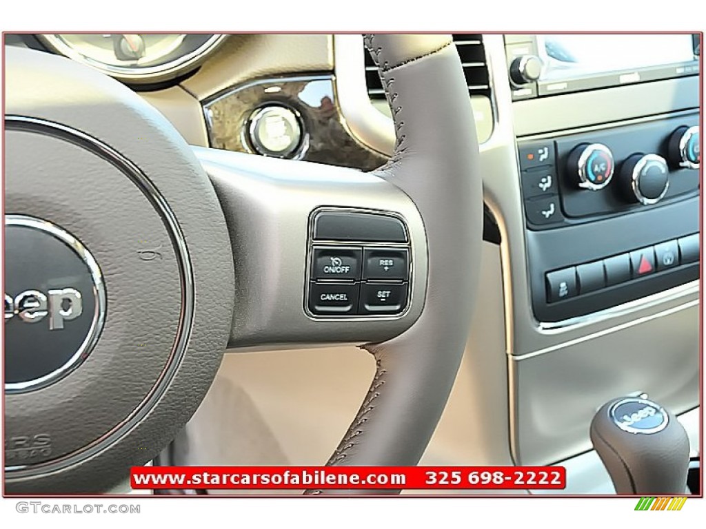 2013 Grand Cherokee Laredo - Bright Silver Metallic / Dark Graystone/Medium Graystone photo #16