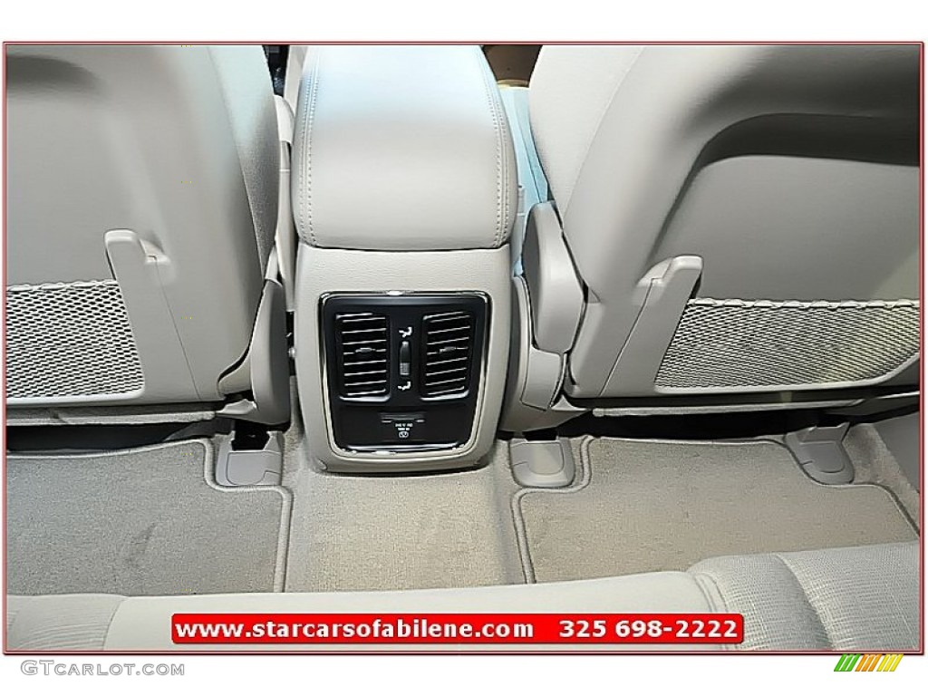 2013 Grand Cherokee Laredo - Bright Silver Metallic / Dark Graystone/Medium Graystone photo #18