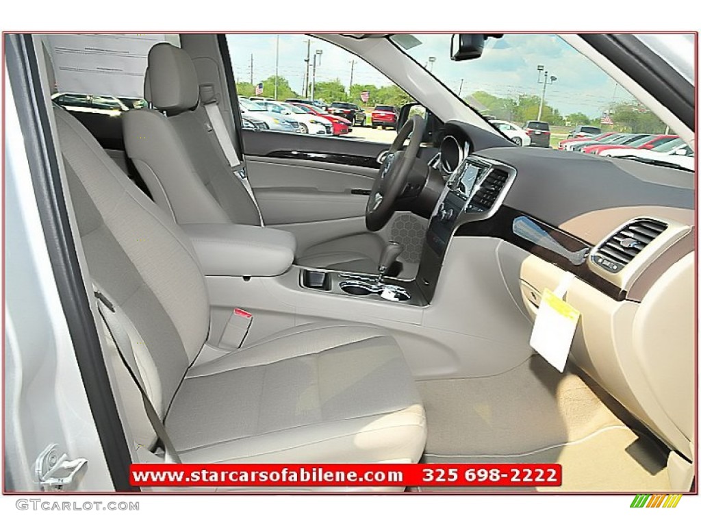 2013 Grand Cherokee Laredo - Bright Silver Metallic / Dark Graystone/Medium Graystone photo #22